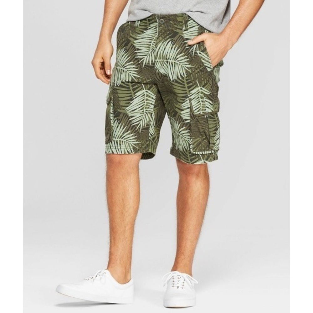 Camouflage Green Palms Tropical‎ Cargo Utility Shorts Flex Waist Size 36 Bermuda